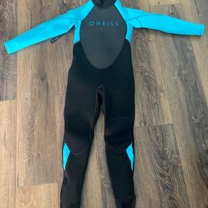 Brand new! O’Neill youth size 8 wetsuit.